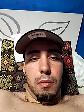 adrihgz online show from November 2025 06:08:01 PM