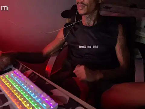 pxgusta online show from November 2025 10:04:02 PM