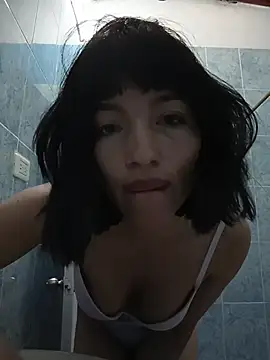 Luna juicy online show from November 2025 09:50:01 PM