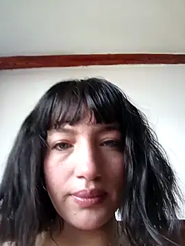 Luna juicy online show from December 2025 03:50:02 PM