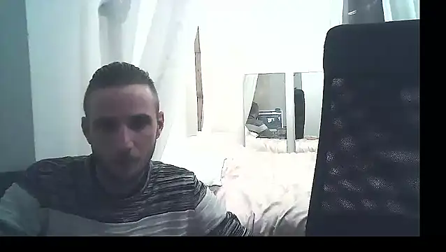 MickNanaa online show from November 2025 04:06:01 PM