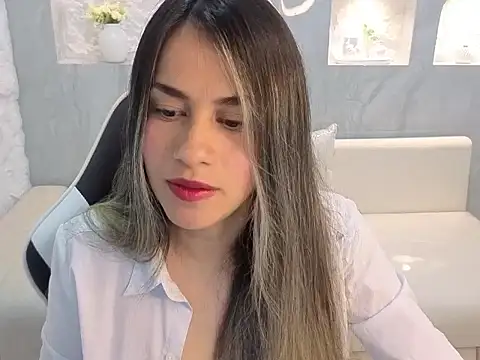 Liat White Tx online show from November 2025 01:17:02 PM