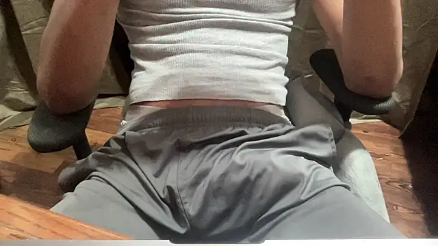 Snapshot of BabyBoyK17 chatting on December 2025 10:31:01 AM BabyBoyK17 online show from December 2025 10:31:01 AM