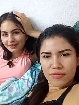 Snapshot of 2siluetas_seductoras chatting on November 2025 03:26:02 AM 2siluetas seductoras online show from November 2025 03:26:02 AM