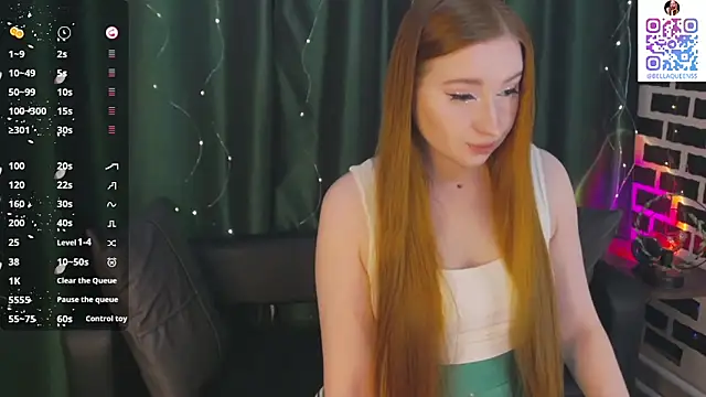 Snapshot of BellaQueennss chatting on December 2025 10:09:02 AM BellaQueennss online show from December 2025 10:09:02 AM