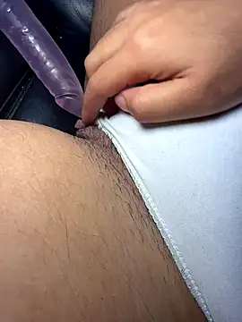 Couuple2004 online show from November 2025 01:10:01 PM