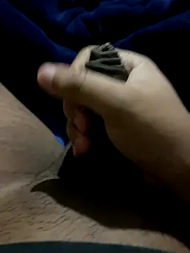 Snapshot of milocute chatting on November 2025 12:58:02 PM milocute online show from November 2025 12:58:02 PM