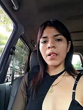 Skinny Wet online show from November 2025 08:09:01 PM