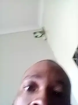 Snapshot of Leftout- chatting on November 2025 06:13:01 AM Leftout- online show from November 2025 06:13:01 AM