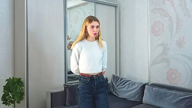 Snapshot of DriftLure chatting on November 2025 01:07:02 PM DriftLure online show from November 2025 01:07:02 PM