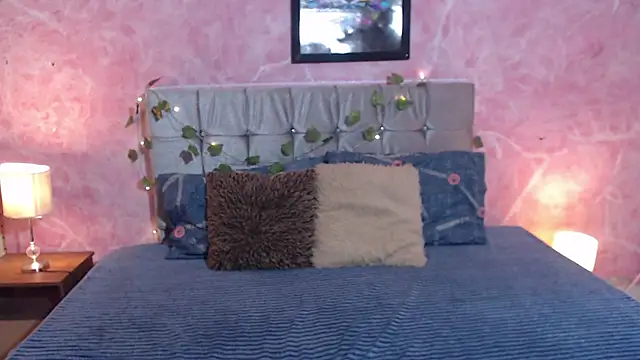 DUVAN MONTES online show from November 2025 01:22:01 PM