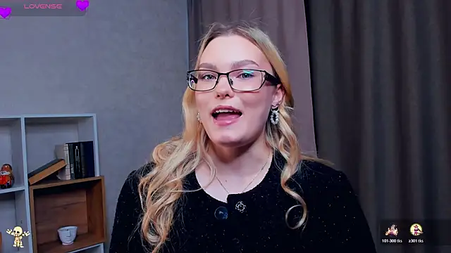 HyoGrodin online show from November 2025 05:18:02 AM