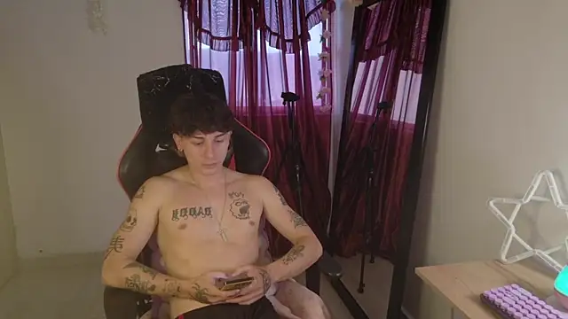 Snapshot of Sirius_Morett chatting on November 2025 10:25:01 PM Sirius Morett online show from November 2025 10:25:01 PM