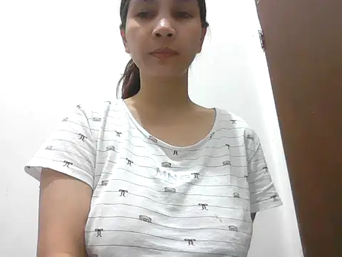 Snapshot of hotsexytits4U chatting on November 2025 07:46:02 AM hotsexytits4U online show from November 2025 07:46:02 AM