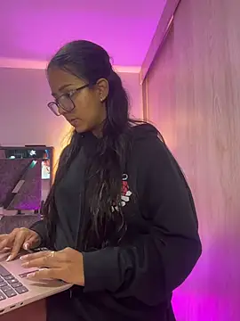 BabySofi  online show from November 2025 12:10:01 AM