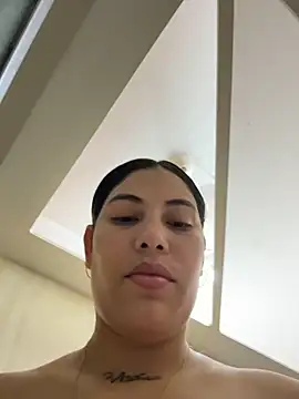 Snapshot of Anna_Bitch_Disgusting chatting on November 2025 10:19:02 PM Anna Bitch Disgusting online show from November 2025 10:19:02 PM