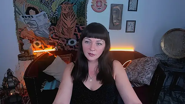 RosaliReed online show from November 2025 10:58:01 AM