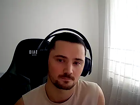 Handsomeboy4you online show from November 2025 08:35:01 AM