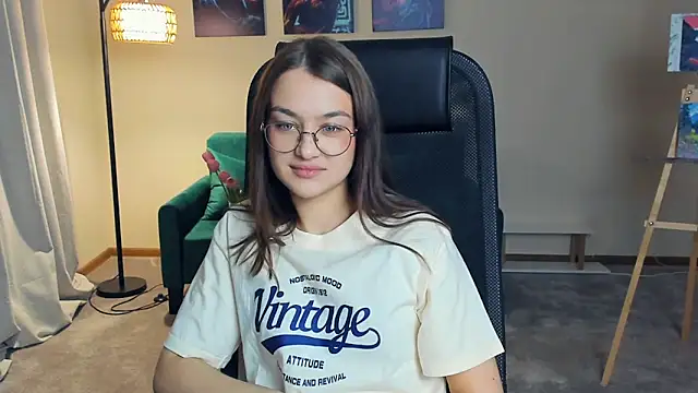 Snapshot of AveryFechter chatting on November 2025 03:39:01 PM AveryFechter online show from November 2025 03:39:01 PM