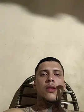 Snapshot of Ryanzl017 chatting on November 2025 10:08:02 PM Ryanzl017 online show from November 2025 10:08:02 PM