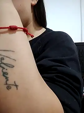 OliviaMartinez2 online show from November 2025 02:22:02 AM