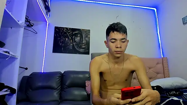 alejoSteele online show from November 2025 01:27:02 AM