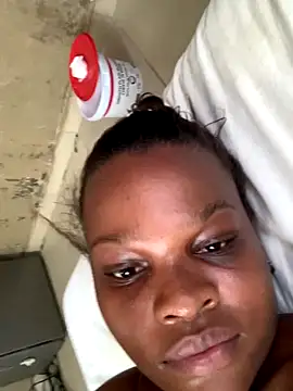 Snapshot of HoarseStereo chatting on November 2025 09:41:01 AM HoarseStereo online show from November 2025 09:41:01 AM