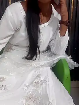 Snapshot of Piya_ji90 chatting on November 2025 04:32:02 AM Piya ji90 online show from November 2025 04:32:02 AM