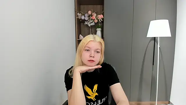 Snapshot of YenAlberda chatting on November 2025 05:02:02 AM YenAlberda online show from November 2025 05:02:02 AM