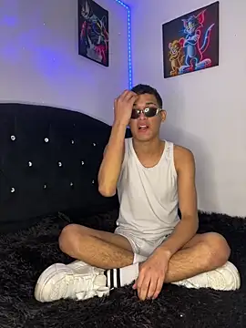 Luigi cumming1 online show from November 2025 08:19:01 AM