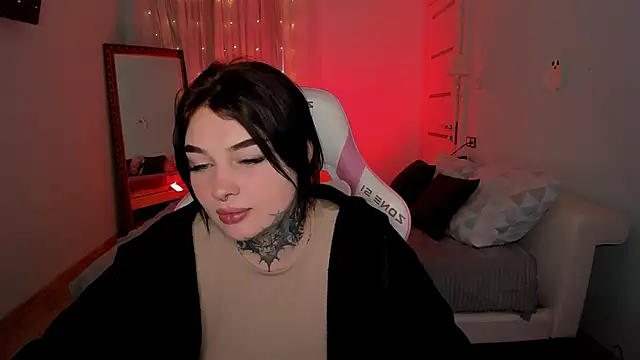 EmilyWoods  online show from November 2025 08:20:02 AM