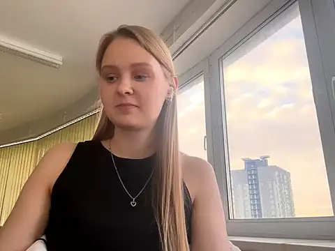 PaulitaSolow online show from November 2025 06:52:01 AM