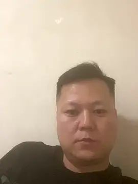 Snapshot of geenn- chatting on November 2025 03:52:02 PM geenn- online show from November 2025 03:52:02 PM