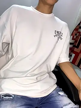 Andre 81q online show from November 2025 01:27:02 AM