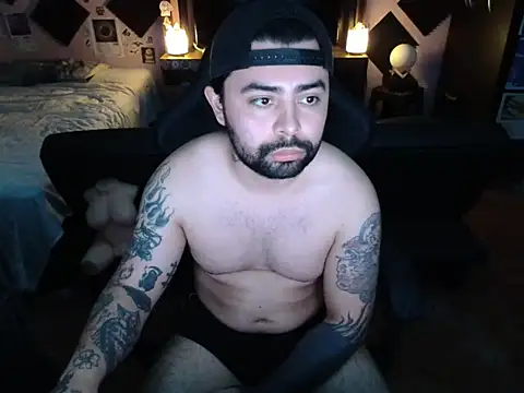 Snapshot of AtlasRise_ chatting on November 2025 01:25:02 AM AtlasRise online show from November 2025 01:25:02 AM