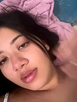 Snapshot of Larissa_xxe chatting on November 2025 01:15:02 PM Larissa xxe online show from November 2025 01:15:02 PM