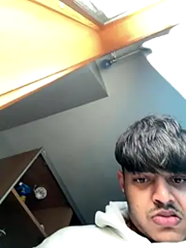 Snapshot of shivvyallthat chatting on November 2025 07:43:01 PM shivvyallthat online show from November 2025 07:43:01 PM