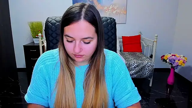 Maria Bond online show from November 2025 06:37:01 AM