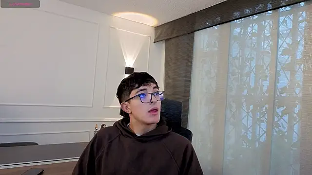 Snapshot of sayronvg chatting on November 2025 11:58:01 AM sayronvg online show from November 2025 11:58:01 AM