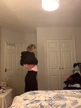 Snapshot of xoxohan11 chatting on November 2025 09:15:01 PM xoxohan11 online show from November 2025 09:15:01 PM