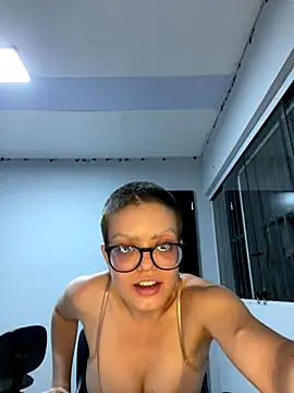 Snapshot of cantora chatting on November 2025 04:29:02 AM cantora online show from November 2025 04:29:02 AM