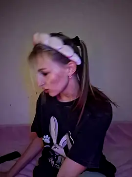 Snapshot of carolinakis_ chatting on November 2025 08:13:02 PM carolinakis online show from November 2025 08:13:02 PM