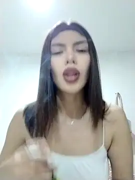 Snapshot of MarLuci6 chatting on November 2025 07:08:01 AM MarLuci6 online show from November 2025 07:08:01 AM