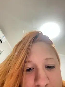 Snapshot of moranguinhofire chatting on November 2025 03:06:01 AM moranguinhofire online show from November 2025 03:06:01 AM