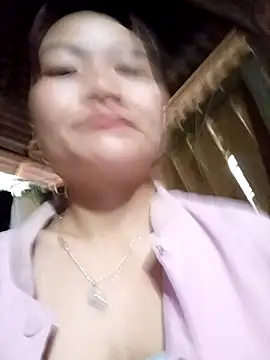 Snapshot of Lee-Thee chatting on November 2025 12:16:02 AM Lee-Thee online show from November 2025 12:16:02 AM