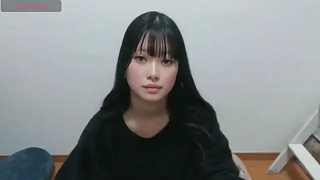 uki-japan online show from December 2025 12:01:01 PM