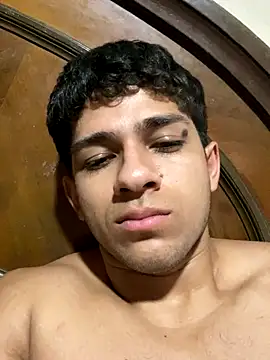 Snapshot of Benjxmin_077 chatting on November 2025 11:59:02 PM Benjxmin 077 online show from November 2025 11:59:02 PM