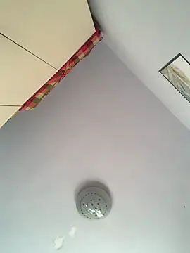 Mistliu online show from November 2025 05:51:02 AM