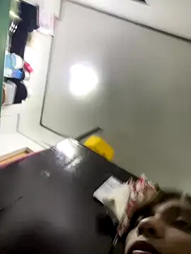 Snapshot of crempieeeee chatting on November 2025 03:07:02 PM crempieeeee online show from November 2025 03:07:02 PM