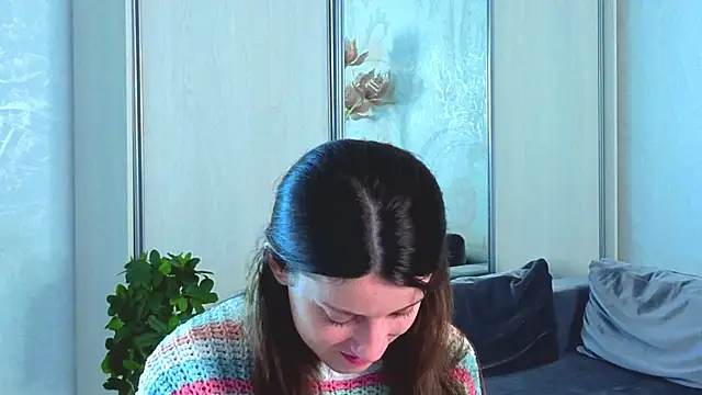 Snapshot of VelvetNyxen chatting on November 2025 08:03:02 AM VelvetNyxen online show from November 2025 08:03:02 AM